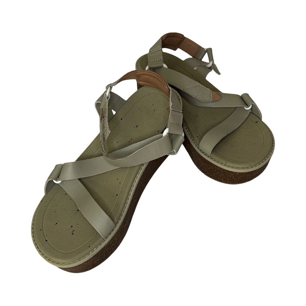NWOT Teva Olive Sandals with Brown Sole